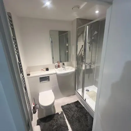 2 Bed Luxury Apartment London Exterior photo