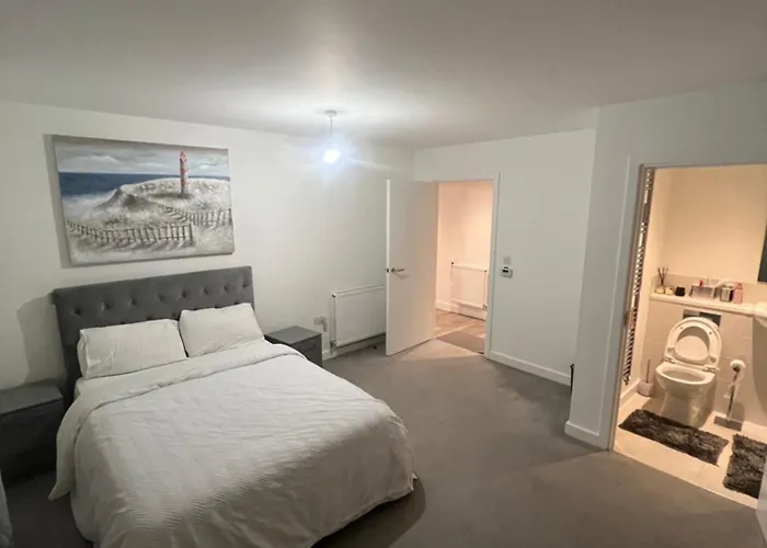 2 Bed Luxury Apartment
